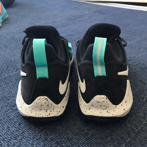 Pg 1s men’s basketball shoes - Picture 5 of 8